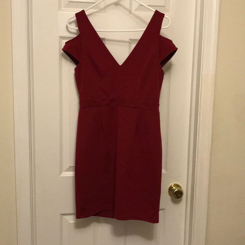 Red cold shoulder  clubbing dress